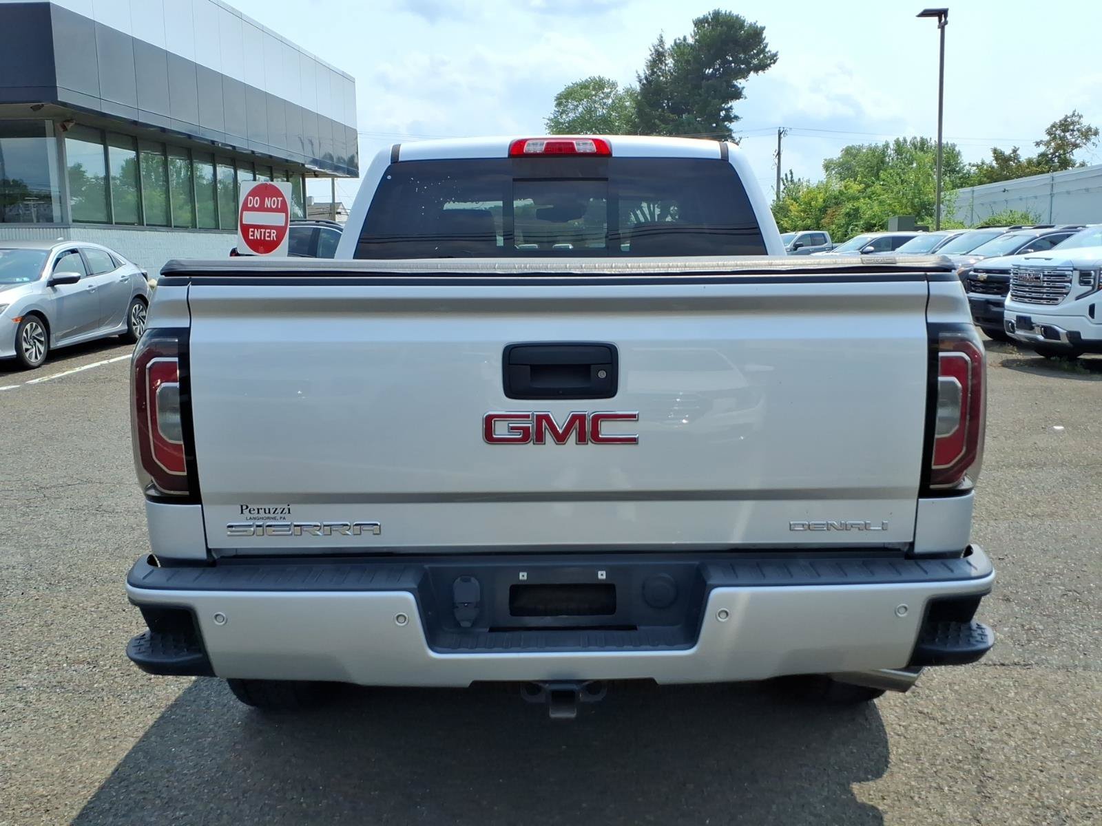 Used 2017 GMC Sierra 1500 Denali w/ Denali Ultimate Package AWD/4WD image 4