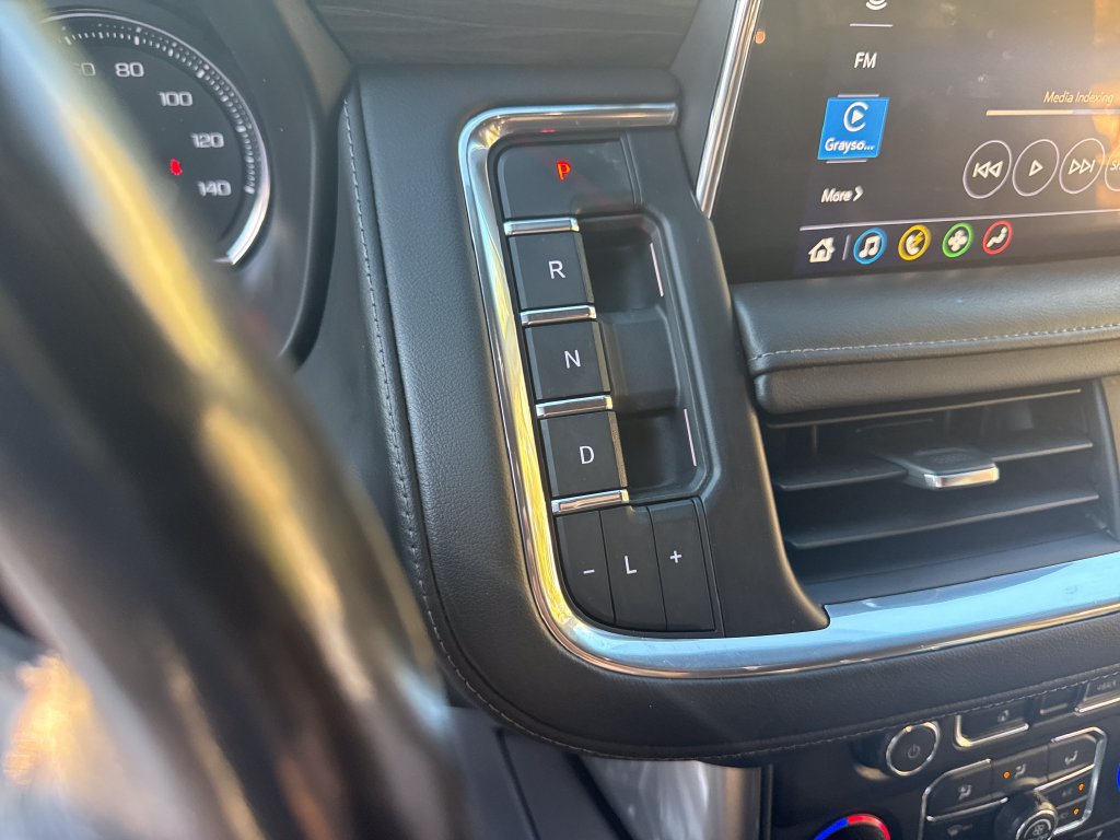 Used 2021 Chevrolet Tahoe Z71 w/ Z71 Signature Package AWD/4WD image 24