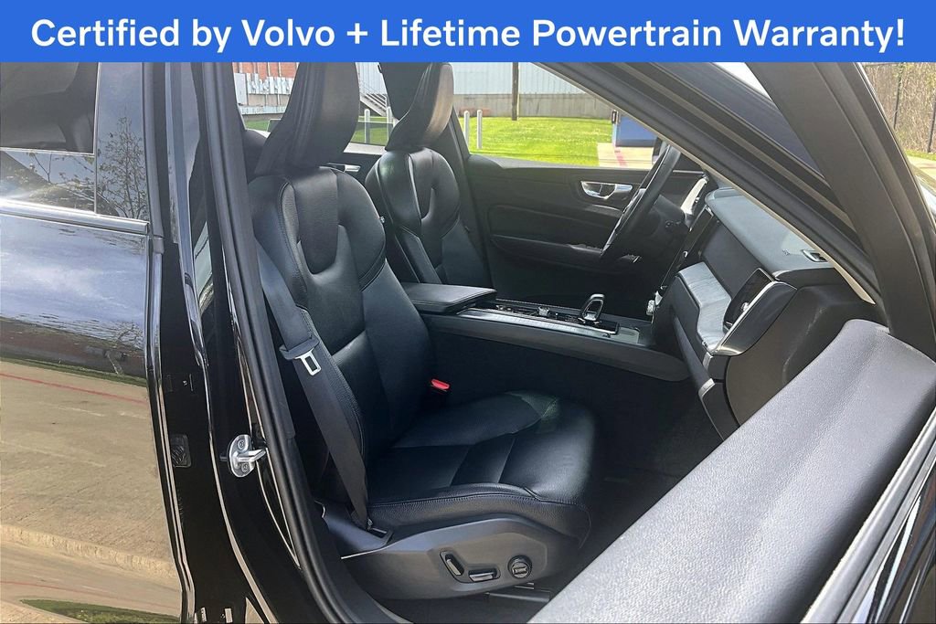 Used 2025 Volvo XC60 B5 Plus image 10