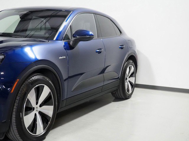 Used 2024 Porsche Macan 4 Electric image 68