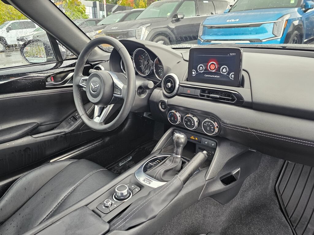Certified 2021 MAZDA MX-5 Miata RF Grand Touring RWD image 30