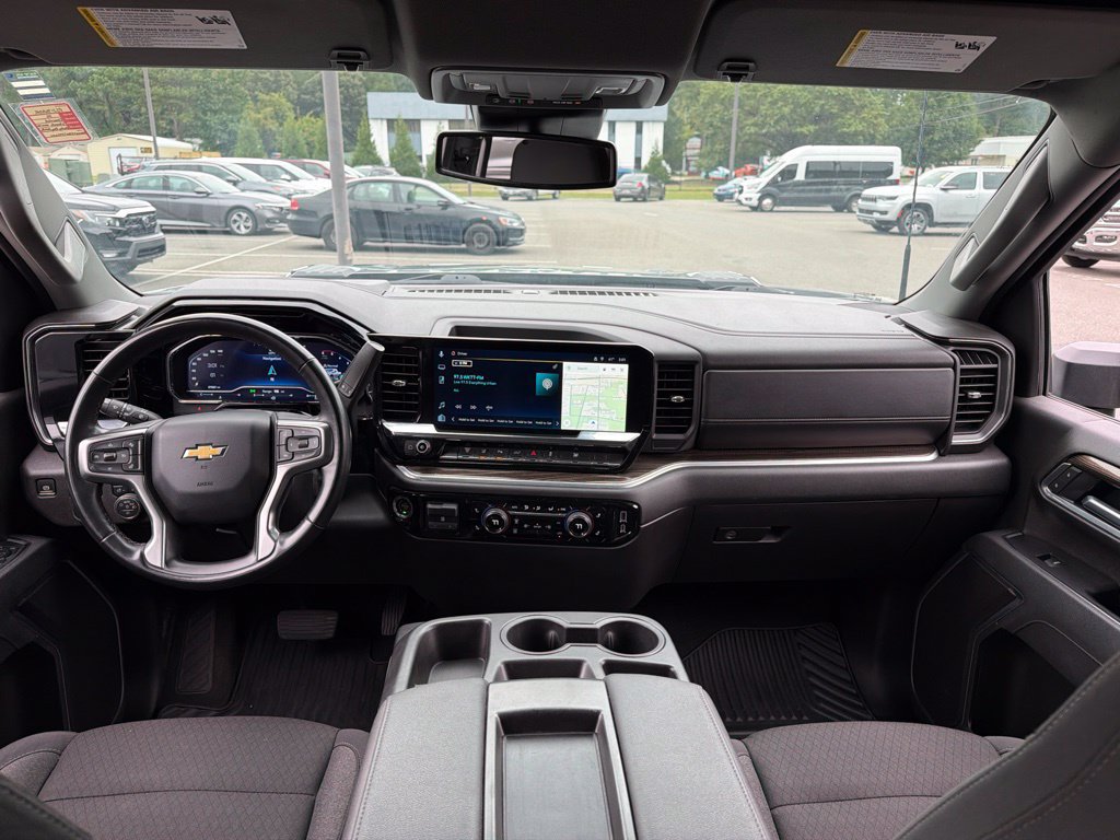 Used 2025 Chevrolet Silverado 3500 LT w/ Safety Package AWD/4WD image 8