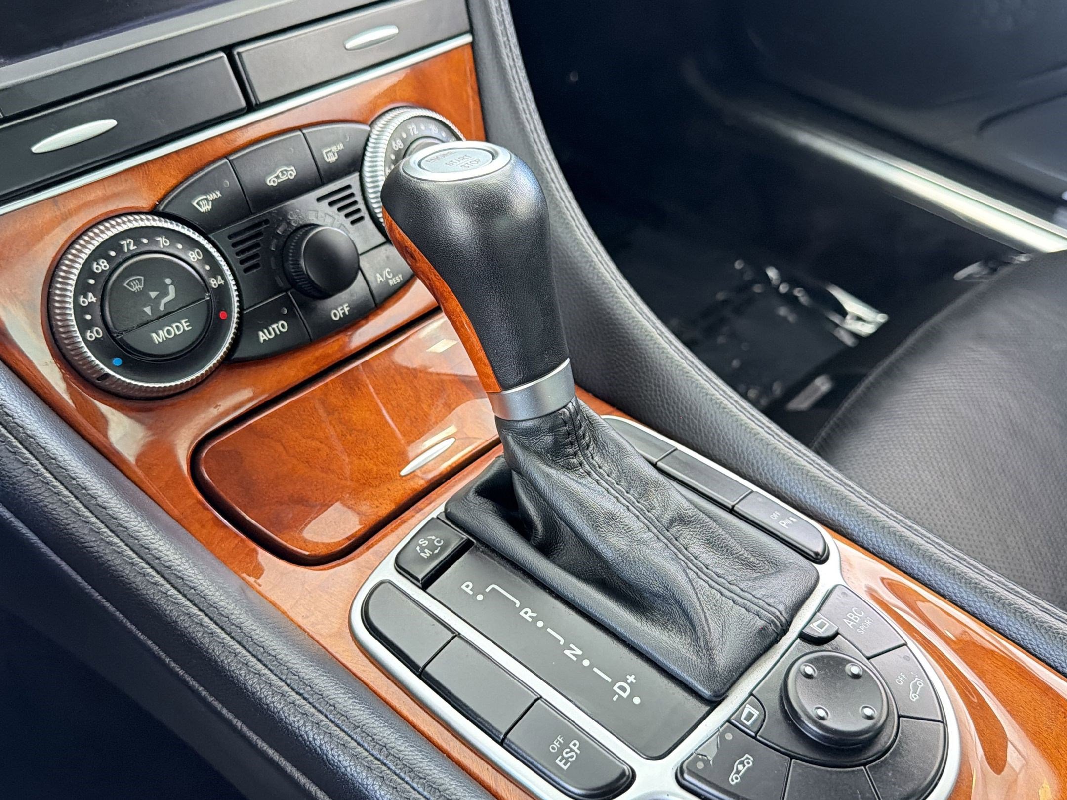 Used 2009 Mercedes-Benz SL 550 image 17