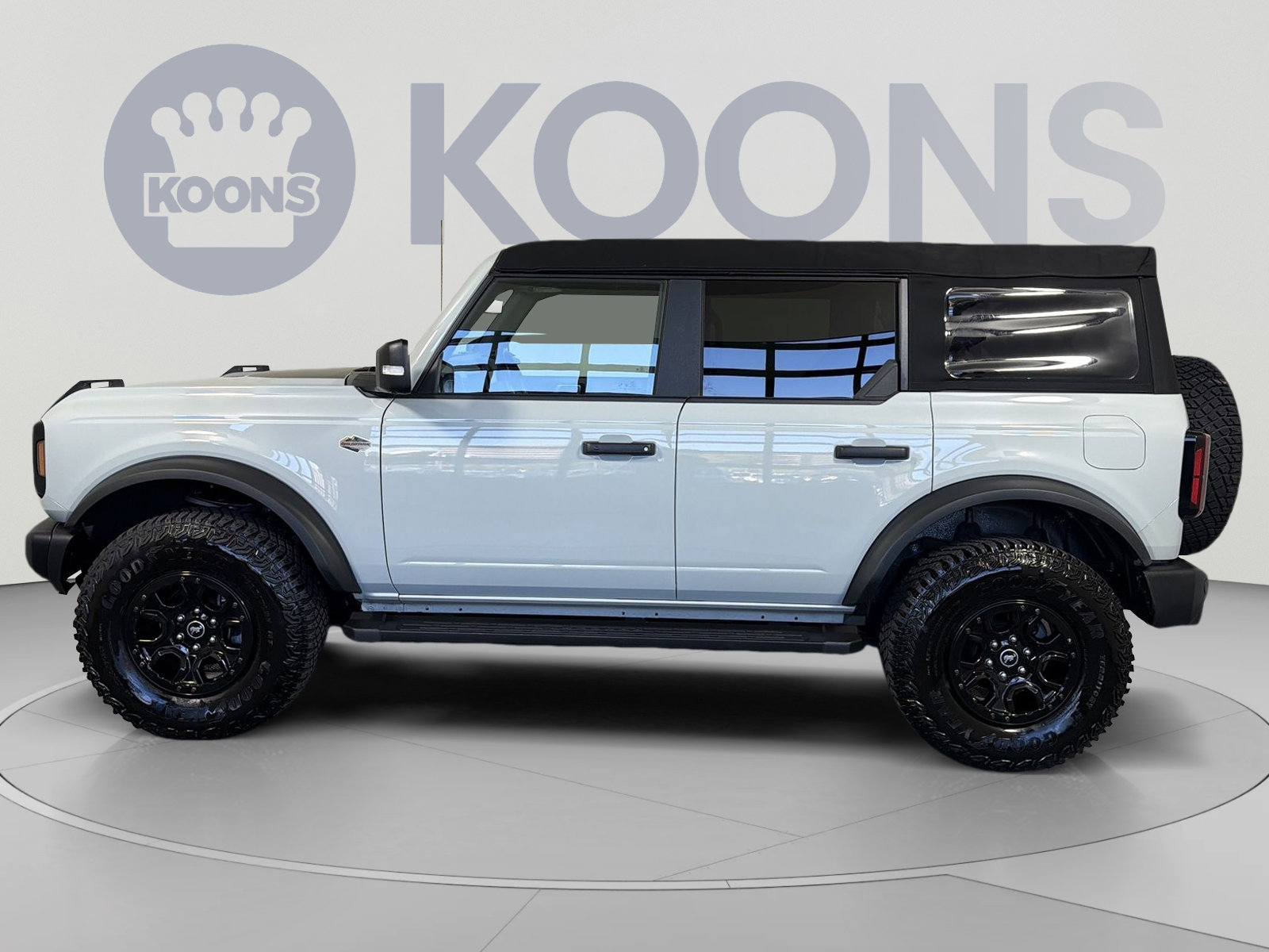 Used 2023 Ford Bronco Wildtrak AWD/4WD image 2