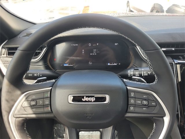 New 2025 Jeep Grand Cherokee Altitude image 27