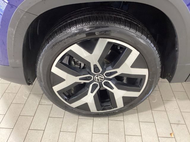 Used 2023 Volkswagen Taos SEL image 22