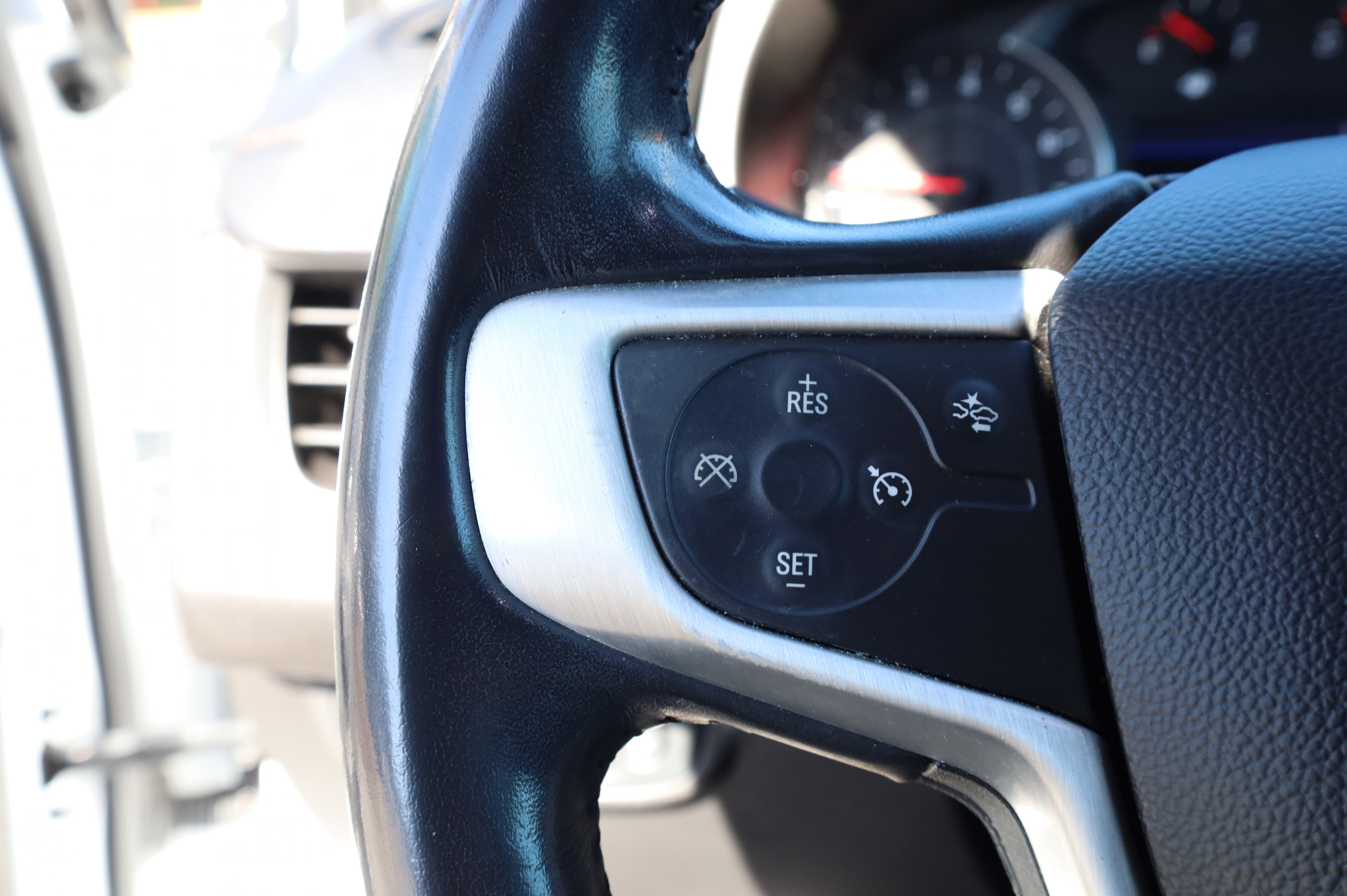 Used 2020 GMC Terrain SLT image 5