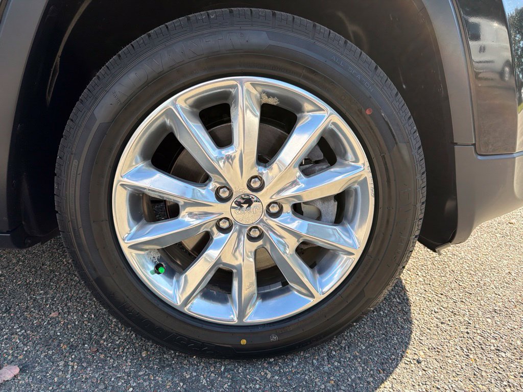 Used 2015 Jeep Cherokee Limited AWD/4WD image 25