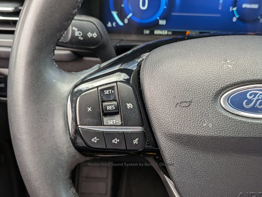 Used 2022 Ford Escape SEL w/ Technology Package FWD image 21