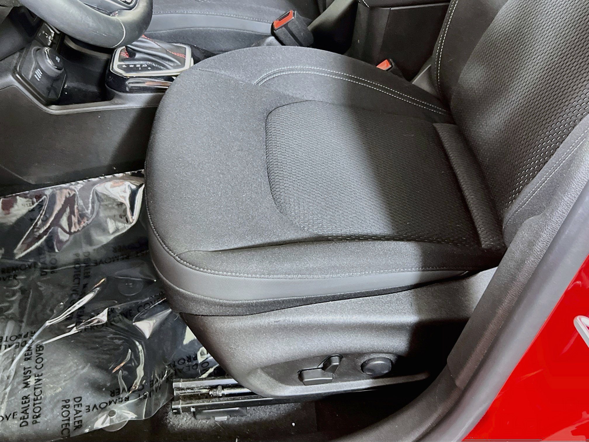 Used 2022 Jeep Renegade Latitude w/ Convenience Group AWD/4WD image 19