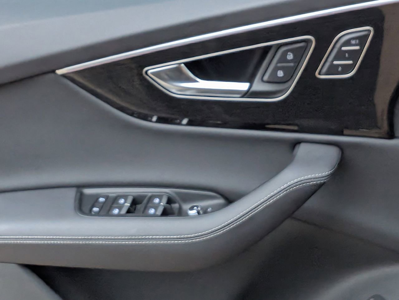 Used 2025 Audi Q7 3.0T Premium Plus AWD/4WD image 23