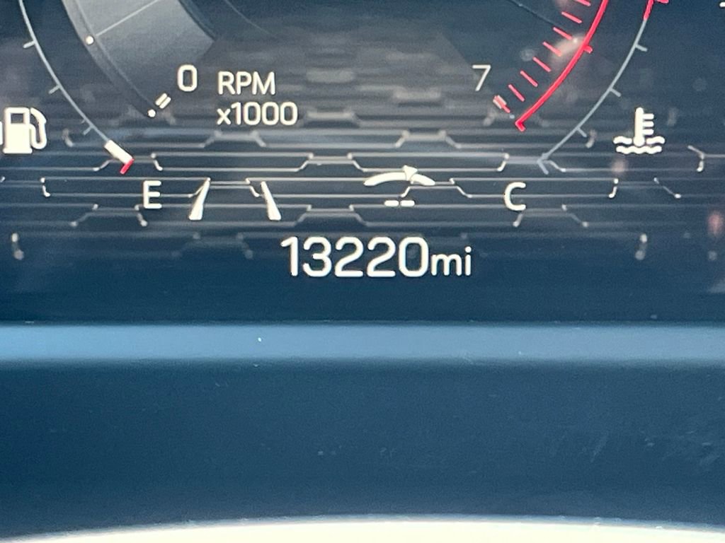 Used 2025 GMC Acadia Elevation image 20