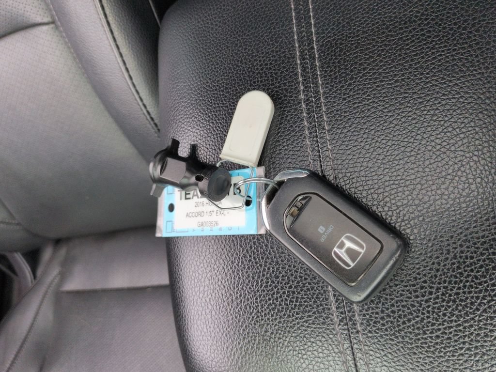 Used 2016 Honda Accord EX-L image 32