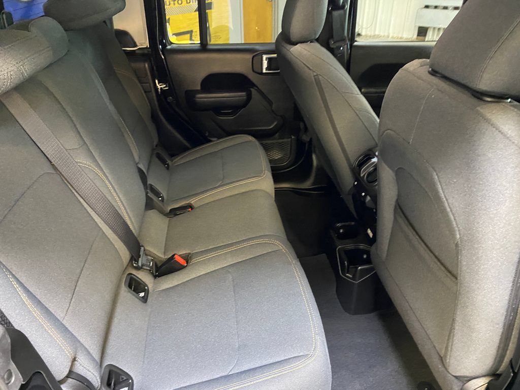 Used 2024 Jeep Gladiator Sport AWD/4WD image 26