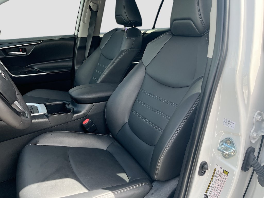 Used 2025 Toyota RAV4 XLE Premium w/ Weather Package FWD image 20