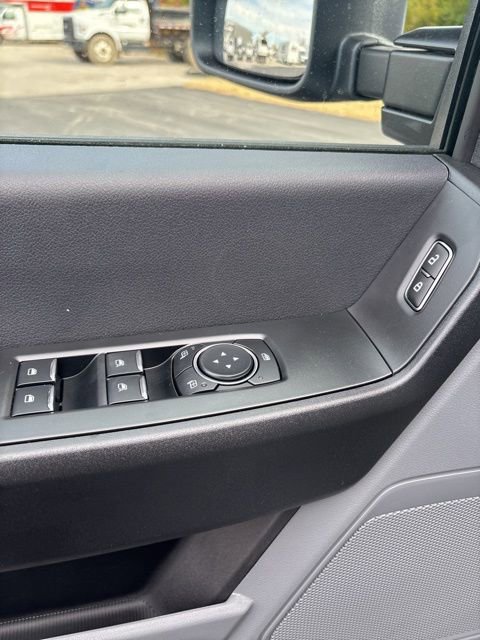 New 2026 Ford F550 4x4 Crew Cab image 17