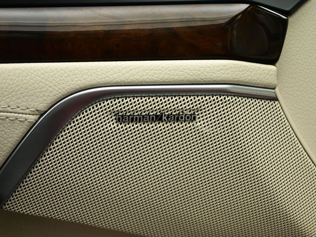 Used 2013 Mercedes-Benz SL 550 image 9