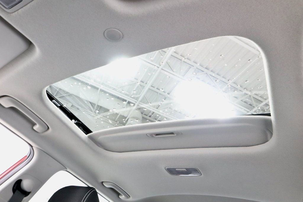 Certified 2025 Hyundai Venue SEL image 29