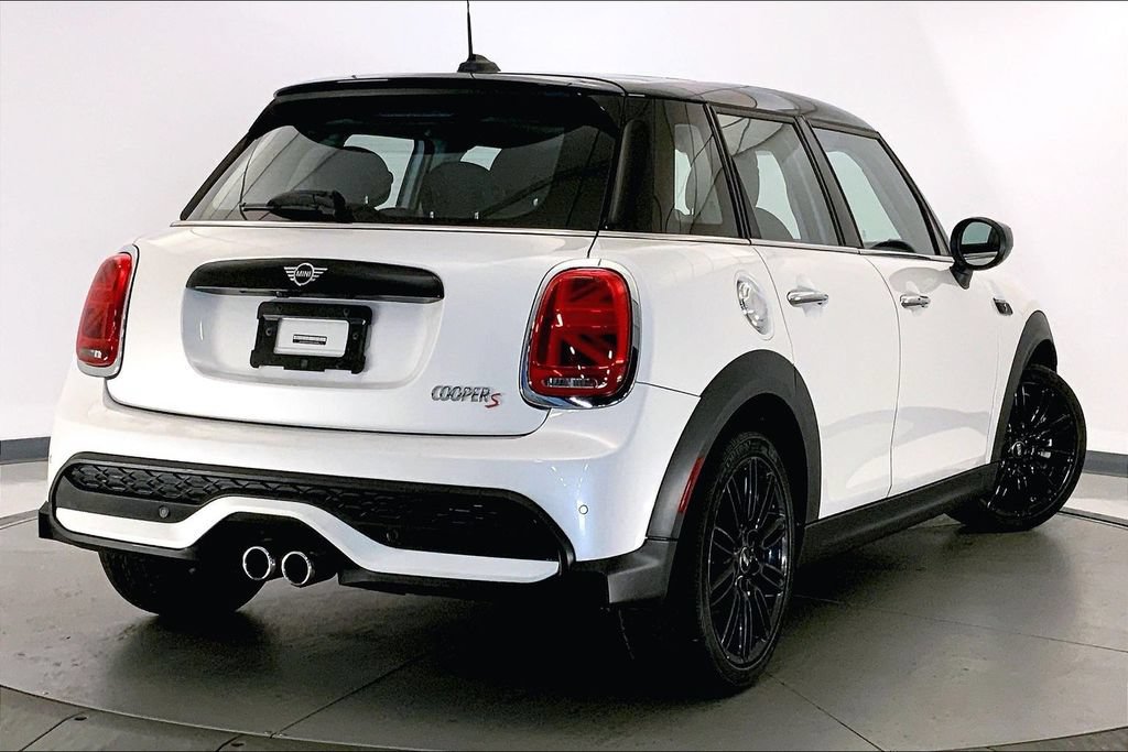 Used 2024 MINI Cooper S FWD image 12