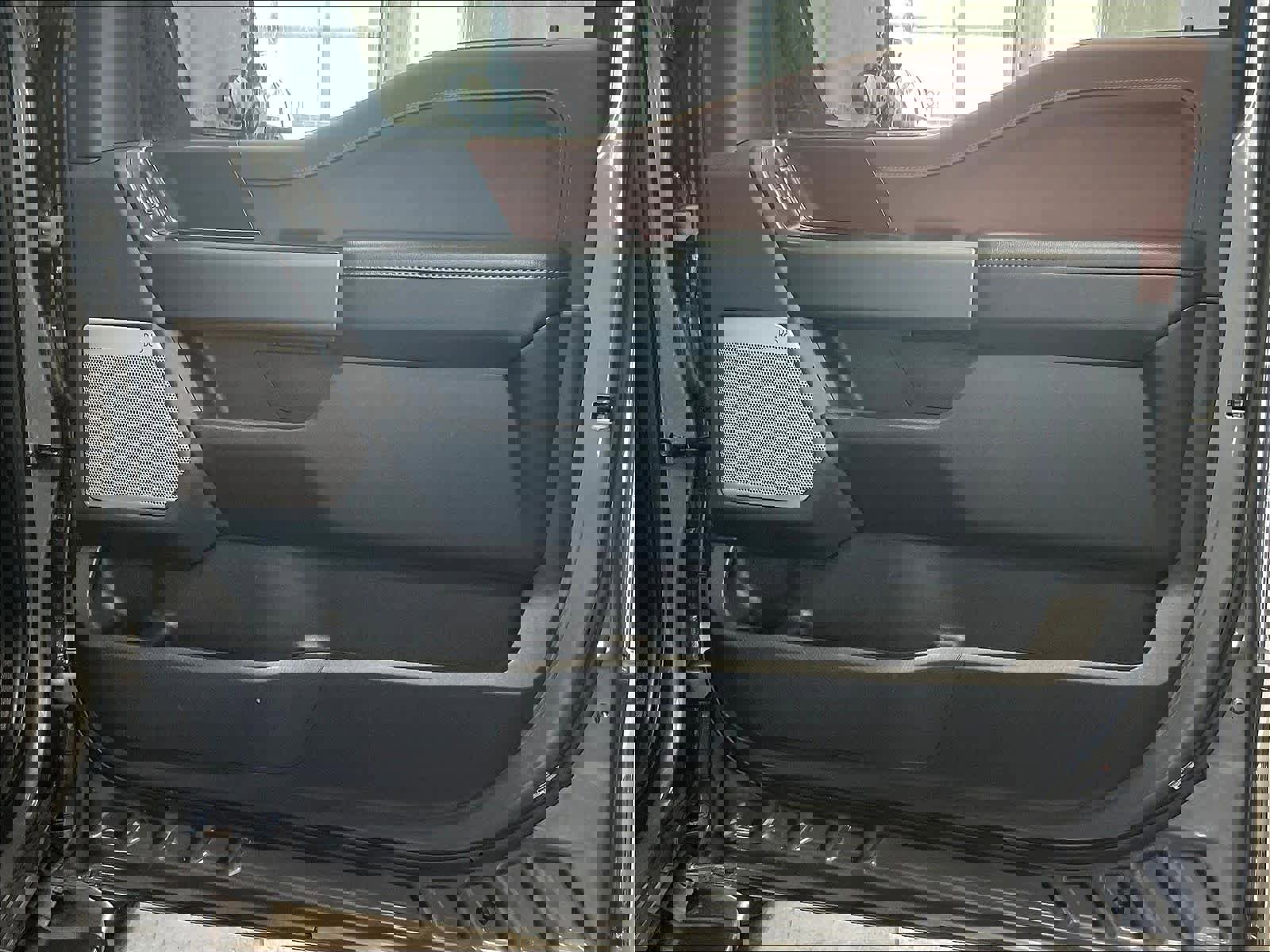 Used 2022 Ford F150 Lariat w/ Equipment Group 502A High image 12