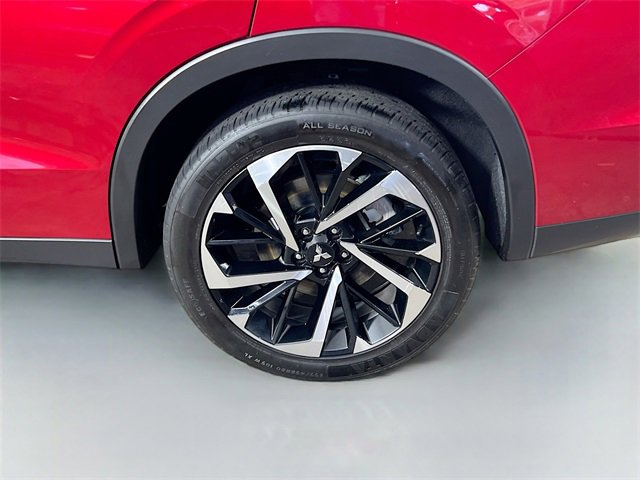 Used 2024 Mitsubishi Outlander SE image 24