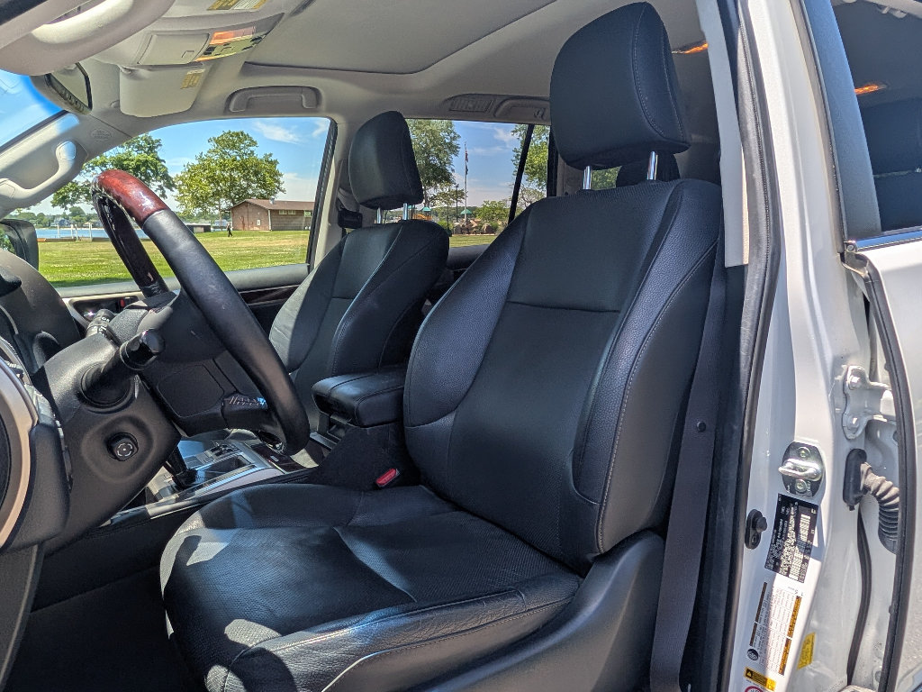 Used 2019 Lexus GX 460 Premium AWD/4WD image 14