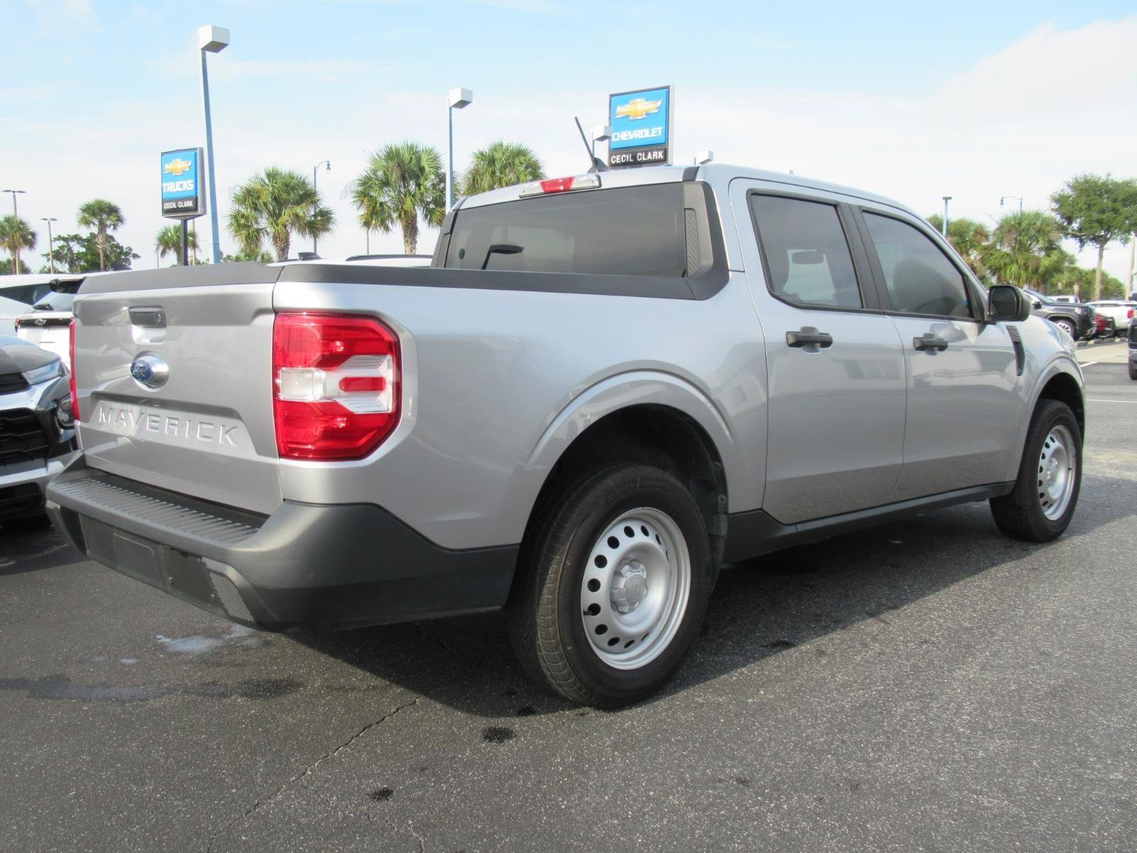 Used 2022 Ford Maverick XL FWD image 5