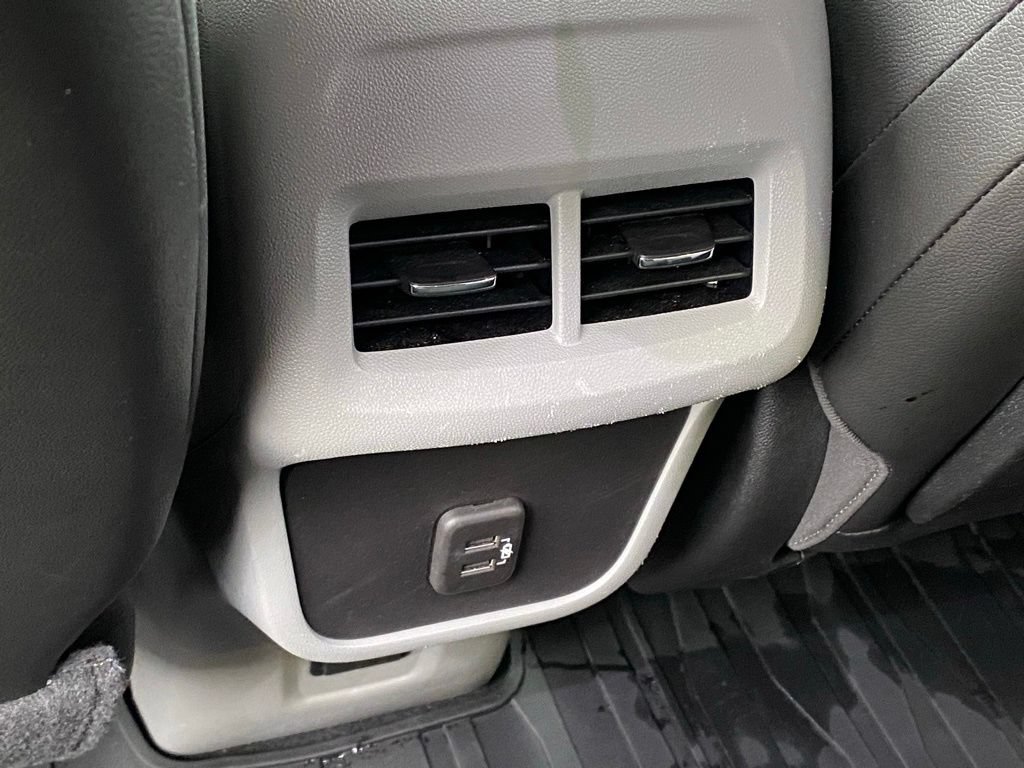 Used 2024 GMC Terrain SLT FWD image 28