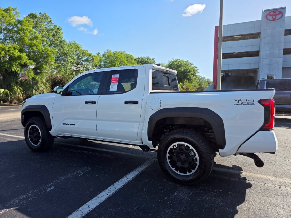 New 2026 Toyota Tacoma TRD Off-Road w/ TRD Off Road Upgrade Package AWD/4WD image 9