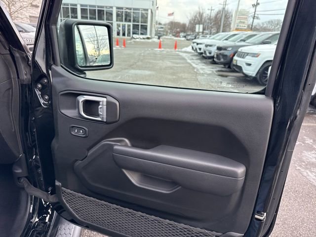 Used 2025 Jeep Wrangler Sport S image 34