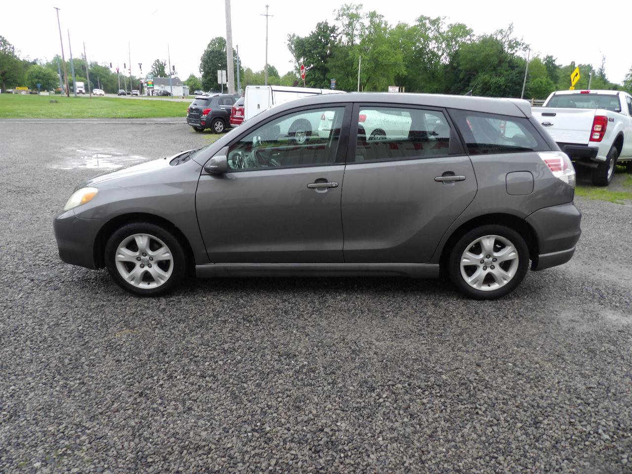 Used 2006 Toyota Matrix XR FWD image 3