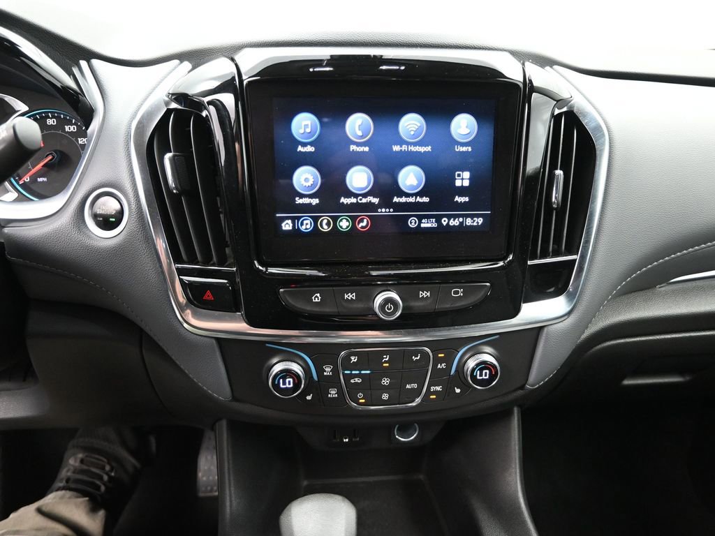 Used 2021 Chevrolet Traverse LT image 12