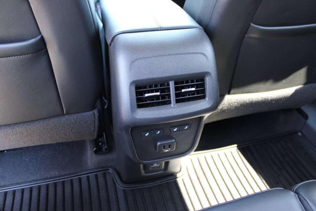 Certified 2023 Chevrolet Equinox Premier FWD image 41