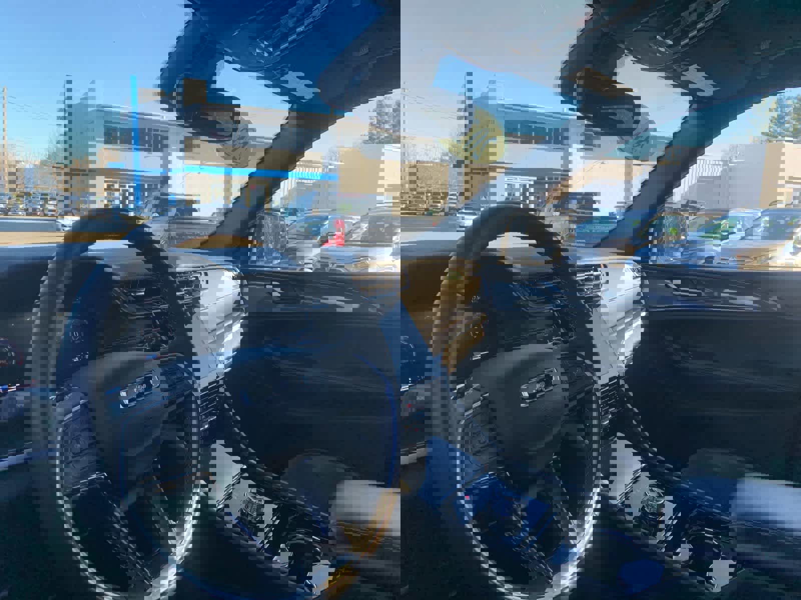 Used 2023 Jeep Grand Cherokee Altitude image 14