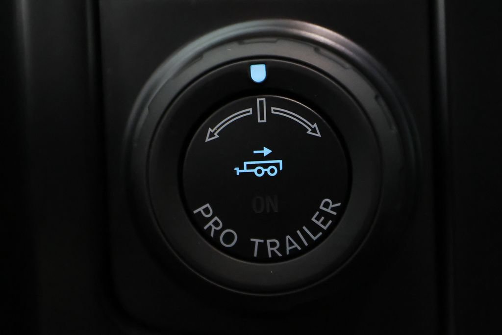 Used 2026 Ford F250 Lariat w/ Black Appearance Package AWD/4WD image 54