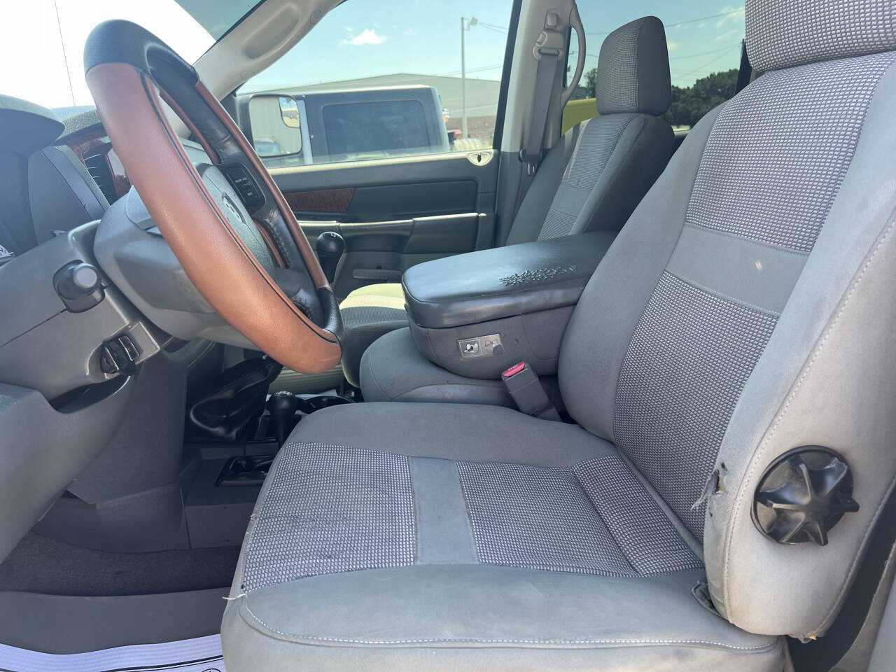 Used 2006 Dodge Ram 3500 Truck SLT AWD/4WD image 6