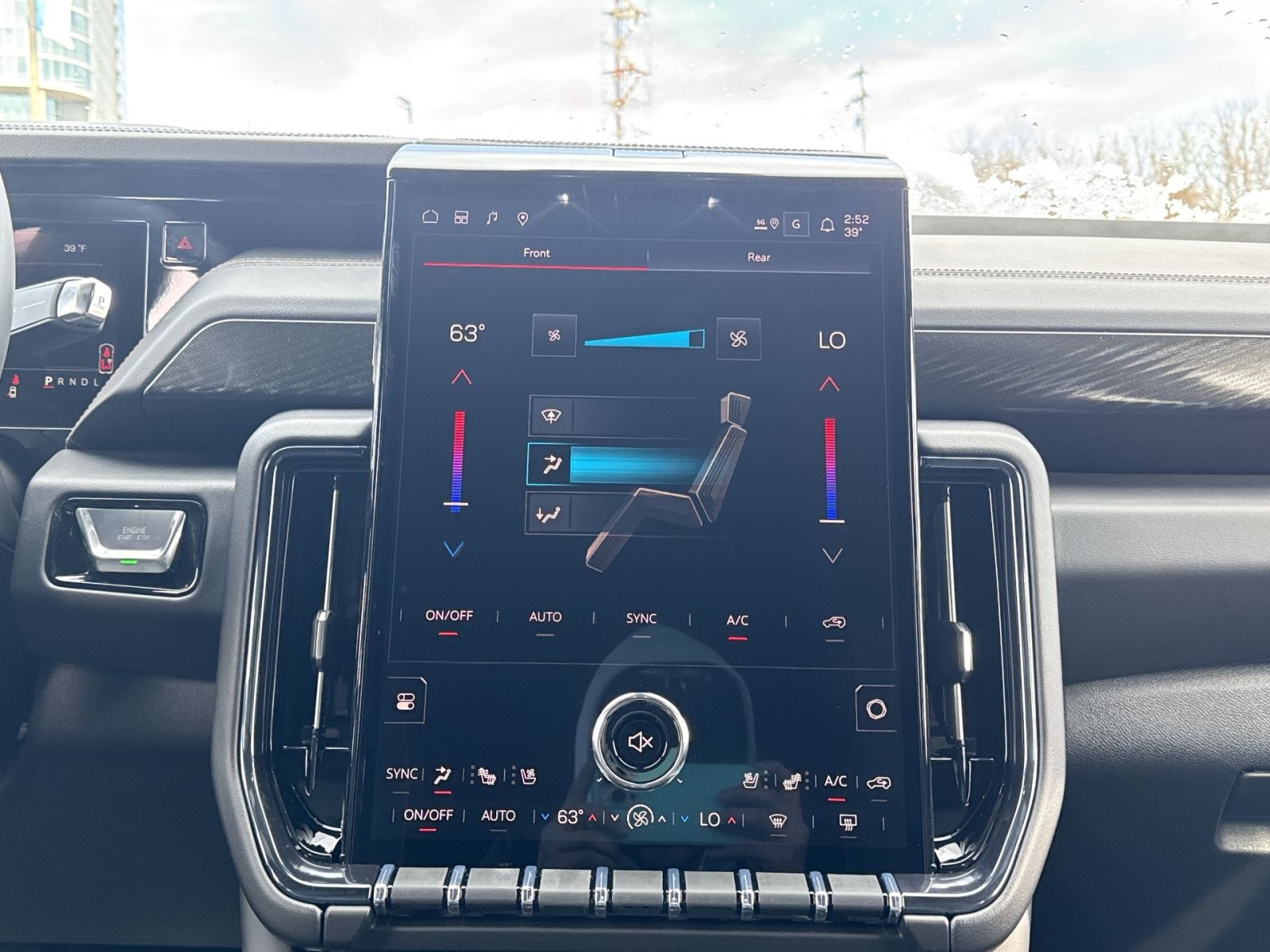 New 2026 GMC Yukon AT4 w/ AT4 Premium Plus Package AWD/4WD image 21