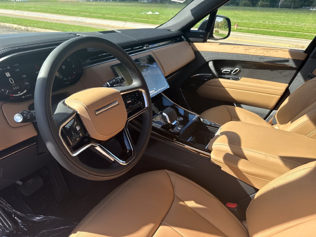 New 2026 Land Rover Range Rover Sport SE AWD/4WD image 12