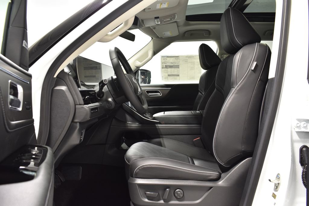 New 2026 INFINITI QX80 Luxe w/ Cargo Package image 11