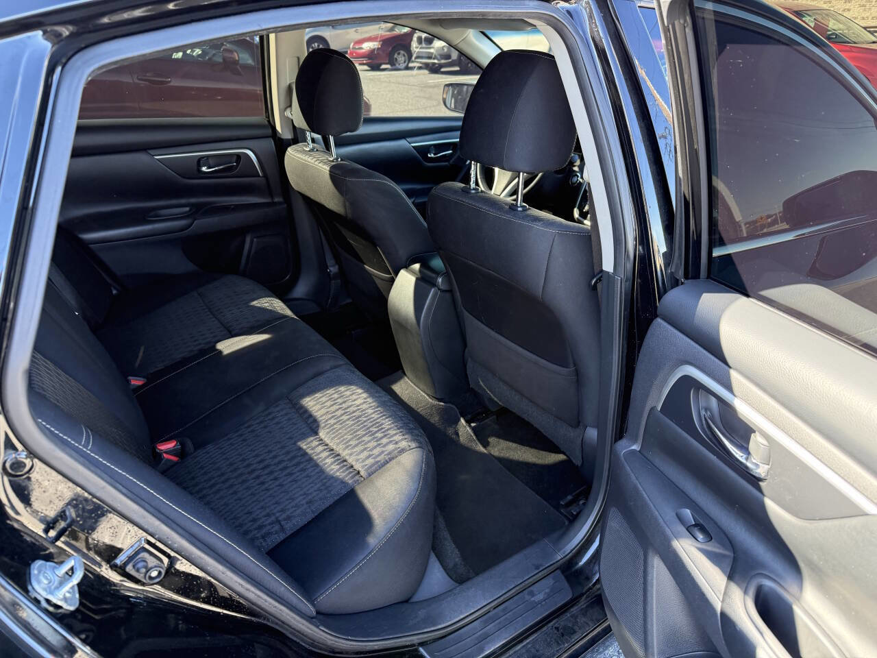 Used 2017 Nissan Altima 2.5 SV FWD image 17