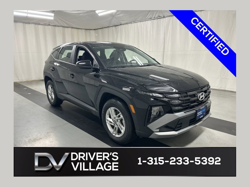 Used 2025 Hyundai Tucson SE AWD/4WD image 1