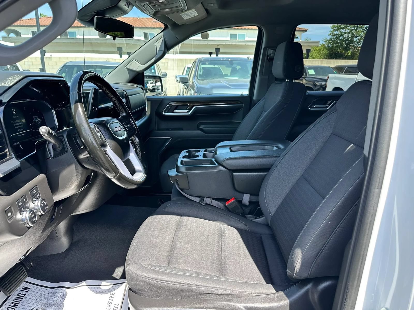 Used 2023 GMC Sierra 1500 SLE AWD/4WD image 28