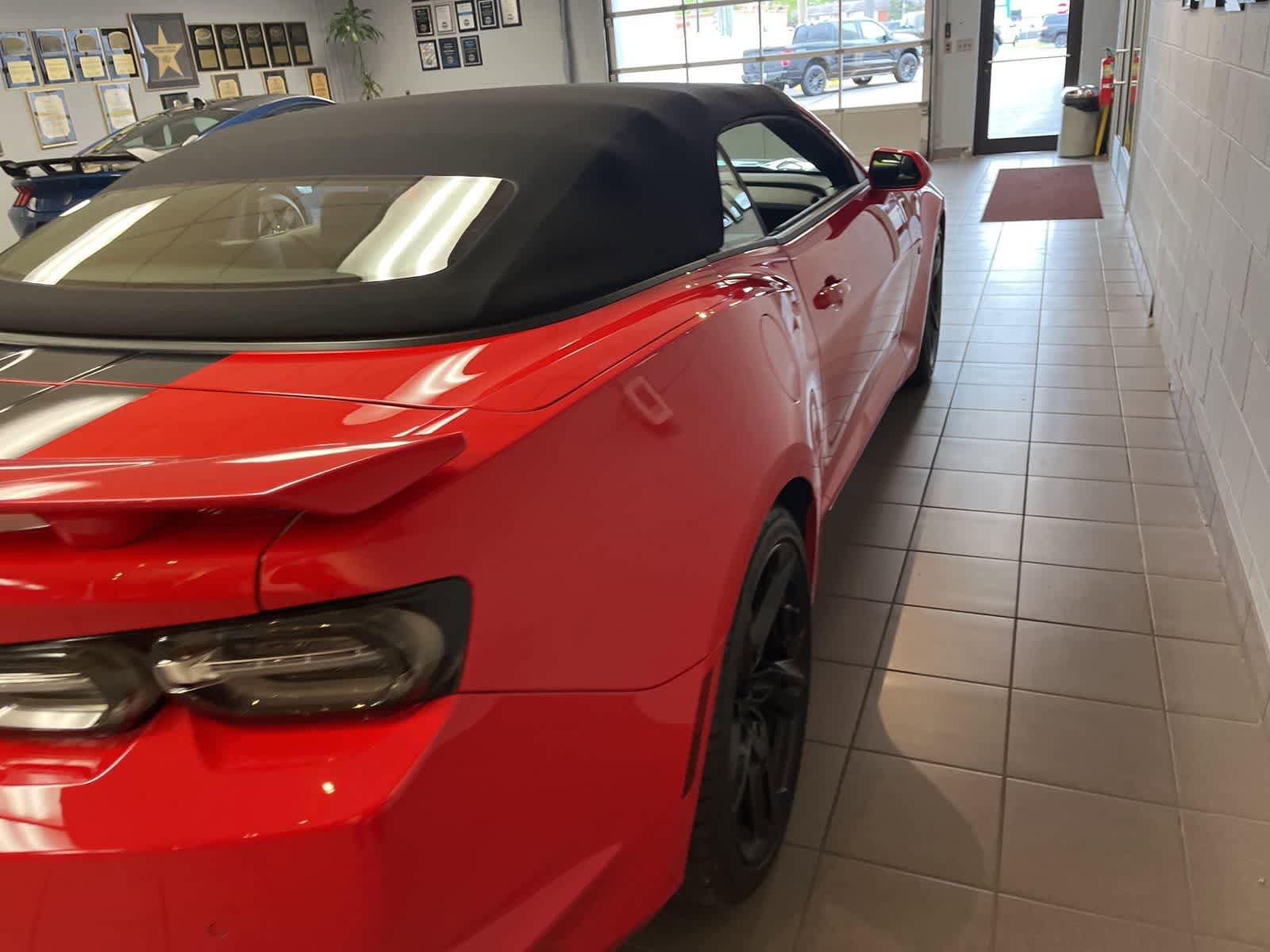 Used 2021 Chevrolet Camaro SS RWD image 15
