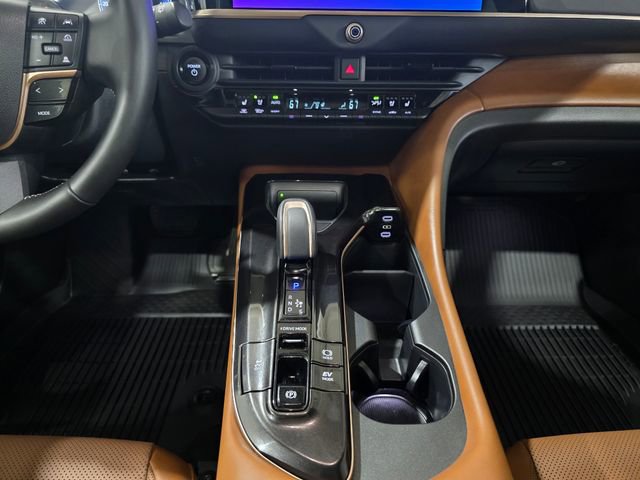 Used 2025 Toyota Crown Signia w/ Advanced Technology Package AWD/4WD image 21