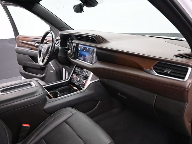 Used 2021 GMC Yukon Denali w/ Denali Premium Package image 28