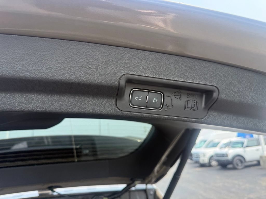 New 2026 Ford Explorer ST-Line AWD/4WD image 43