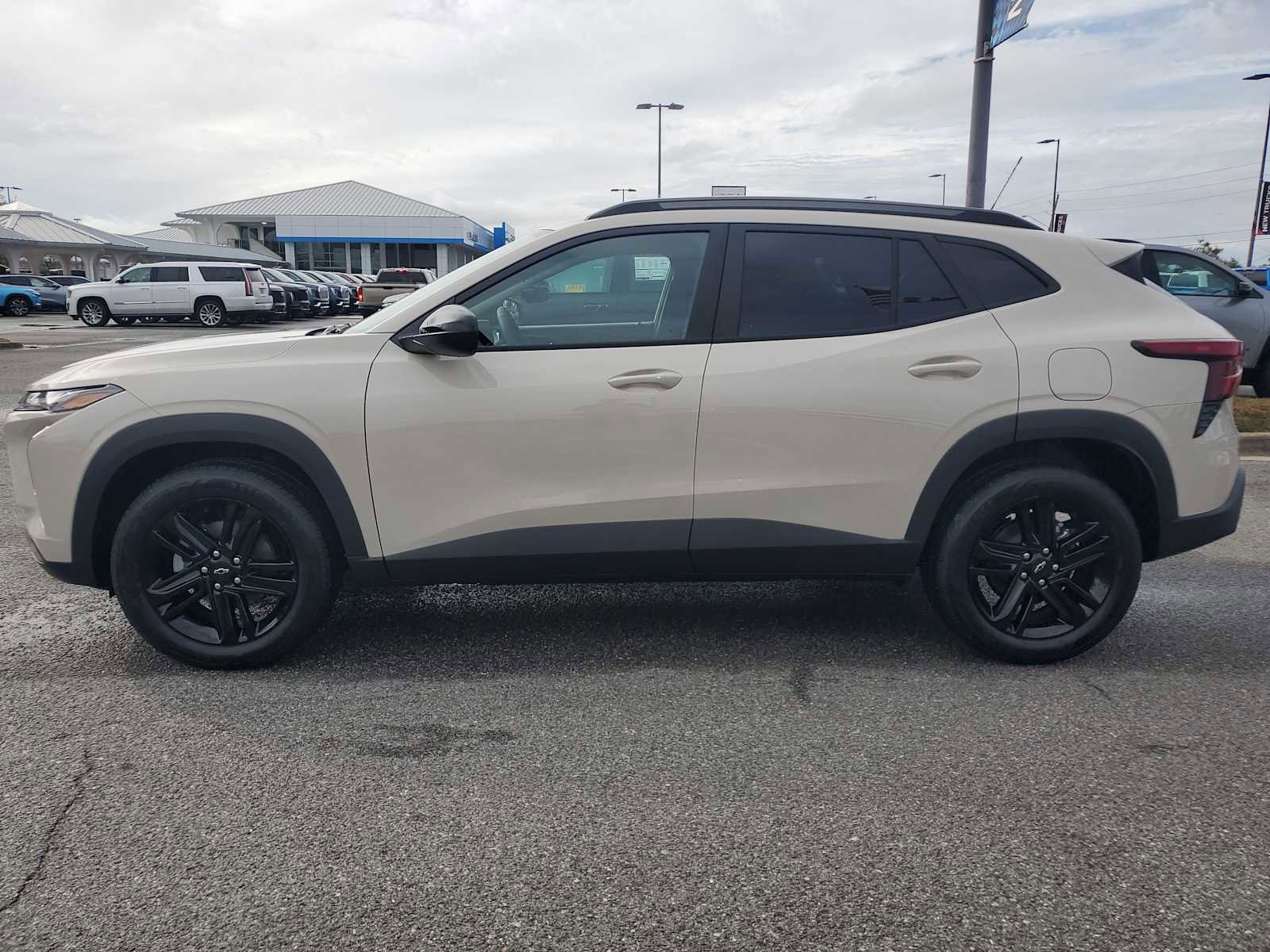 New 2026 Chevrolet Trax ACTIV w/ Driver Confidence Package image 2