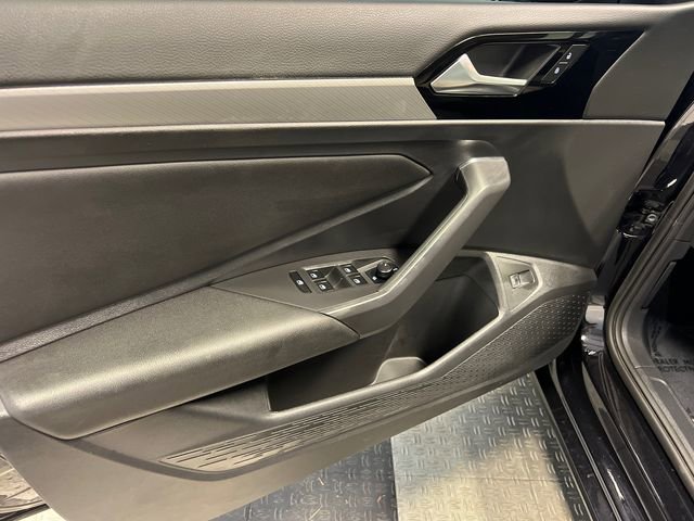 Certified 2020 Volkswagen Jetta R-Line FWD image 7