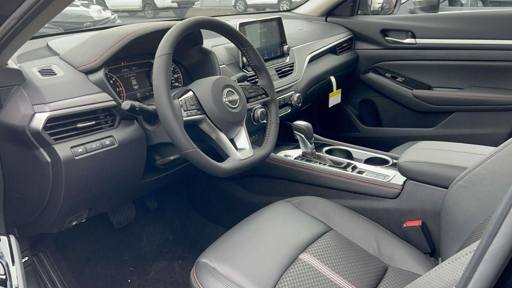 New 2025 Nissan Altima 2.5 SR image 32