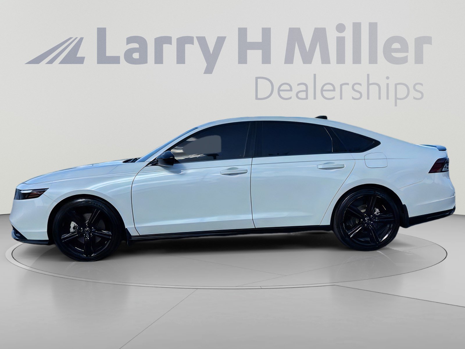 Used 2023 Honda Accord Sport image 3